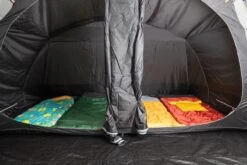 Kampa Hayling 6 Tunneltent - 6 Persoons 23 Kampa Hayling 6 Tunneltent - 6 Persoons -Buiten Kamperen 6tunneltent 3